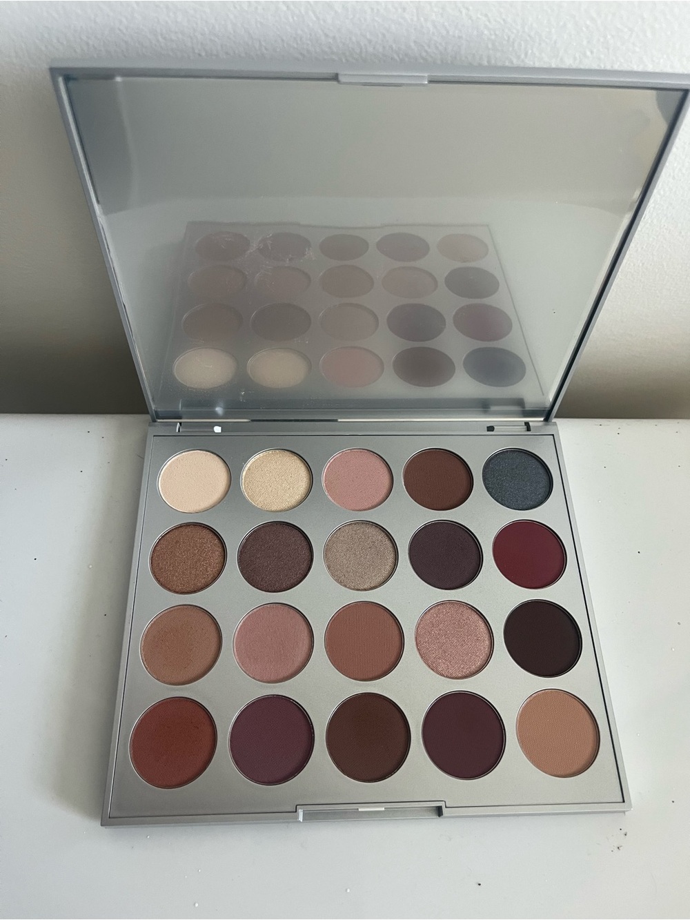Bellame Neutral Matte & Shimmer Eyeshadow Palette - 20 Warm Shades